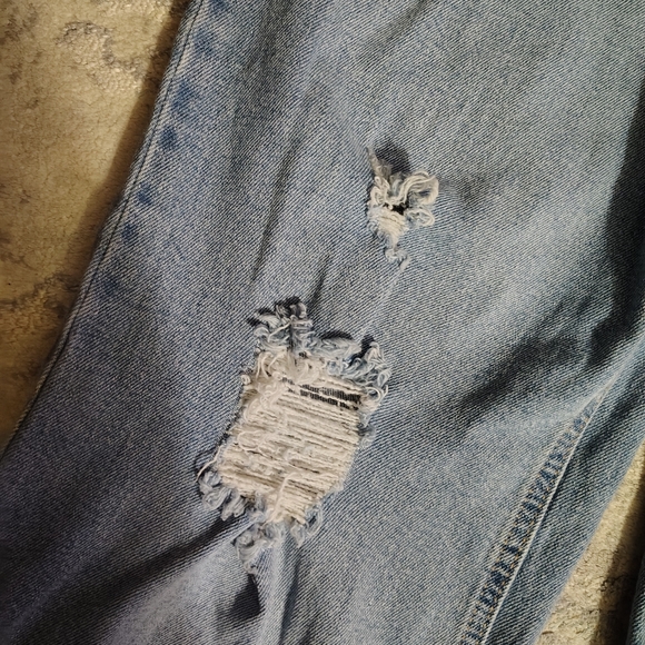 Distressed Wide Leg Jeans - Picture 8 of 9